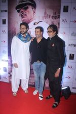 Amitabh Bachchan, Akshay Kumar, Abhishek Bachchan at Rustom screening in Sunny Super Sound on 11th Aug 2016 (143)_57ad99d59c227.JPG