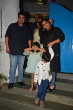 Vidya Balan snapped at a bday bash for kids on 12th Aug 2016 (1)_57af660ba1108.jpg