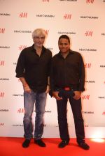 at h&m mubai launch on 11th Aug 2016 (124)_57af3569d1029.JPG