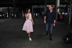 Ileana D_Cruz snapped at airport on 17th Aug 2016 (26)_57b47ac51a2e7.jpg