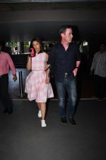 Ileana D_Cruz snapped at airport on 17th Aug 2016 (31)_57b47ac8a8f42.jpg