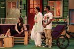 Sonakshi Sinha on the sets of The Kapil Sharma Show on 16th Aug 2016 (15)_57b3ee79be70b.JPG