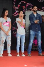 Angad Bedi, Kirti Kulhari, Andrea Tariang at Pink promotions in Umang fest on 17th Aug 2016 (155)_57b572586ced6.JPG