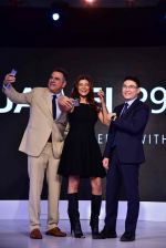 Sushmita Sen, Boman Irani at FDCI event to announce new phone on 17th Aug 2016 (31)_57b555e6c7a8b.jpg