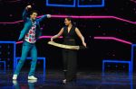 Sonakshi Sinha on the sets of Dance plus 2 on 21st Aug 2016 (58)_57bacb1bc2693.JPG