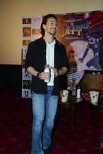 Tiger Shroff at the The Flying Jatt Press Conference in Delhi on 18th Aug 2016 (88)_57ba9880396e1.jpg