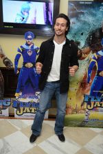 Tiger Shroff at the The Flying Jatt Press Conference in Delhi on 18th Aug 2016 (92)_57ba98855899d.jpg