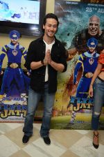 Tiger Shroff at the The Flying Jatt Press Conference in Delhi on 18th Aug 2016 (93)_57ba988674146.jpg