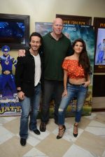 Tiger Shroff, Jacqueline Fernandez, Nathan Jones at the The Flying Jatt Press Conference in Delhi on 18th Aug 2016 (82)_57ba98494b71e.jpg