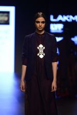 Model walk the ramp for Payal Khandwala Show at Lakme Fashion Week 2016 on 28th Aug 2016 (444)_57c3cac2a0089.JPG