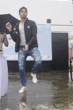 Sidharth Malhotra at a promotional event on 28th Aug 2016 (12)_57c3c2de55238.JPG