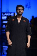 Arjun Kapoor walk the ramp for Kunal Rawal Show at Lakme Fashion Week 2016 on 28th Aug 2016 (104)_57c5456dc9e2e.JPG