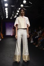 Model walk the ramp for Sumona Parekh Show at Lakme Fashion Week 2016 on 28th Aug 2016 (52)_57c541169ee59.JPG