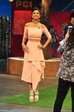 Shilpa Shetty on the sets of The Kapil Sharma Show on 30th Aug 2016 (187)_57c55c1217a39.JPG