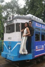 Sidharth Malhotra and Katrina Kaif in Kolkatta on 31st Aug 2016 (35)_57c7da7fd929a.jpg