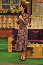 Katrina Kaif on the sets of The Kapil Sharma Show on 1st Sept 2016 (293)_57c9724b9c9ac.JPG