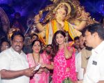 Shilpa Shetty Visit At Chinchpokli Cha Chintamani on 7th Sept 2016 (11)_57d10200e7a29.jpg