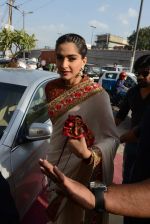 Sonam Kapoor during the launch of the first Indian Bridal Fashion Week Wedding Store, in New Delhi on 9th Sept 2016 (5)_57d417798efc9.jpg