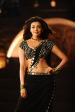 Kajal Aggarwal from Pakka Local Song in Janatha Garage (11)_57dbe386165e1.jpg