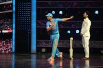 Sushant Singh Rajput bowling on the  sets of Dance Plus season2_57e010d11435f.jpg