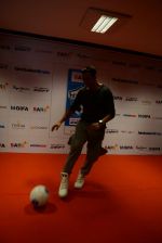 Akshay Kumar at HT GIFA Football event on 24th Sept 2016 (20)_57eab16881e25.jpg