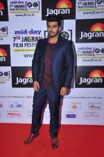 Arjun Kapoor at the Jagran Festival_s inaugural night on 26th Sept 2016 (9)_57eaa0cc2dfa0.JPG