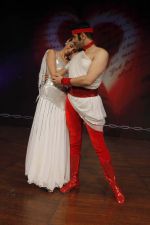 Sandip Soparrkar performing with Alesia Raut at NCPA2_57ea9fec0a969.jpg