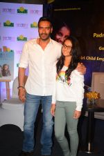 Ajay Devgan at smile foundation event with daughter Nysa on 28th Sept 2016 (87)_57ecb3c72c3c5.JPG