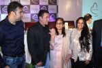 Salman Khan, Salma Khan, Arpita Khan at Being Human jewellery launch on 30th Sept 2016 (32)_57f0ef77356b8.jpg