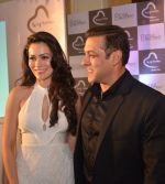 Waluscha, Salman at Being Human jewellery launch on 30th Sept 2016 (18)_57f0ef79574b5.jpg