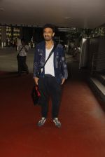 Rahul Dev snapped at airport on 11th Oct 2016 (24)_57fc7d7f76a0d.JPG