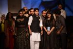 Aditi Rao Hydari walk the ramp for Road to Chanderi show in AIFW on 12th Oct 2016 (1)_580061119b7a4.jpg