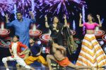 Baba Ramdev on the sets of Super Dancer on 16th Oct 2016 (26)_5804be4ebdb3b.JPG