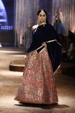 Model walk the ramp for JJ Valaya Show grand finale at amazon India Fashion Week on 16th Oct 2016 (24)_5804c62d4a50f.jpg