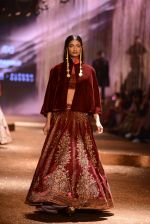 Model walk the ramp for JJ Valaya Show grand finale at amazon India Fashion Week on 16th Oct 2016 (67)_5804c64fced73.jpg