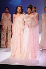 Nimrat Kaur walk the ramp for Mandira Wrik_s show at Amazon India Fashion Week on 15th Oct 2016 (7)_580498dd8a60f.jpg