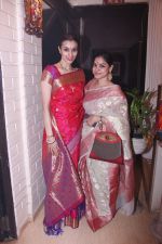 Taneesha Lahiri and Sumona Chakraborty at Bappi Lahiri_s Lakshmi Pooja at the Lahiri House in Juhu_580625839df83.jpg