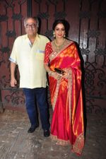 Sridevi, Boney Kapoor celebrate Karva Chauth at Anil Kapoor�s house in Juhu on 19th Oct 2016 (41)_580870a86c996.JPG