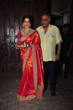 Sridevi, Boney Kapoor celebrate Karva Chauth at Anil Kapoor�s house in Juhu on 19th Oct 2016 (89)_580870e98af4a.JPG