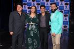 Shraddha Kapoor and Farhan Akhtar, Sajid Khan, Riteish Deshmukh promote Rock On 2 on the sets of Yaaron Ki Baraat Show on Zee Tv on 23rd Oct 2016 (73)_580db223ecd3a.JPG