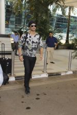 Sushant Singh Rajput snapped at airport on 24th Oct 2016 (41)_580f6678829ff.JPG