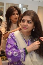 at the launch of a new jewellery line of designer Paulomi Sanghavi in Mumbai on 27th Oct 2016 (91)_58131a276ae67.JPG