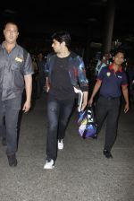 Sidharth Malhotra snapped at airport on 28th Oct 2016 (7)_5814c130637ae.JPG