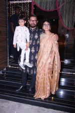 Aamir Khan_s Diwali bash on 30th Oct 2016 (41)_58174ecf27985.JPG