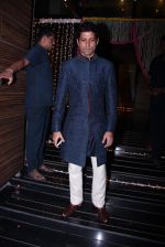 Farhan Akhtar at Aamir Khan_s Diwali bash on 30th Oct 2016 (44)_58174f2a71442.JPG