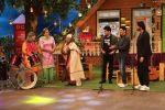 Farhan Akhtar, Arjun Rampal promote Rock On 2 on the sets of The Kapil Sharma Show on 31st Oct 2016 (2)_58188e671f9c0.JPG