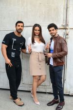 Sonakshi Sinha, John Abraham promote Force 2 on 10th Nov 2016 (32)_58247f14e2380.jpg