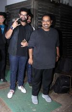 Shankar Mahadevan, Siddharth Mahadevan at Farhan Akhtar_s bash in Mumbai on 10th Nov 2016 (32)_58256b49019cb.jpg