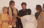 Amitabh Bachchan, Shahrukh Khan, Kajol, Jaya Bachchan at Kolkata Film festival opening on 11th Nov 2016 (63)_5826c3e8a65f9.jpg