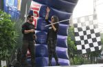 John Abraham and Sonakshi Sinha at red bull race on 13th Nov 2016 (11)_582aade61e6e1.jpg